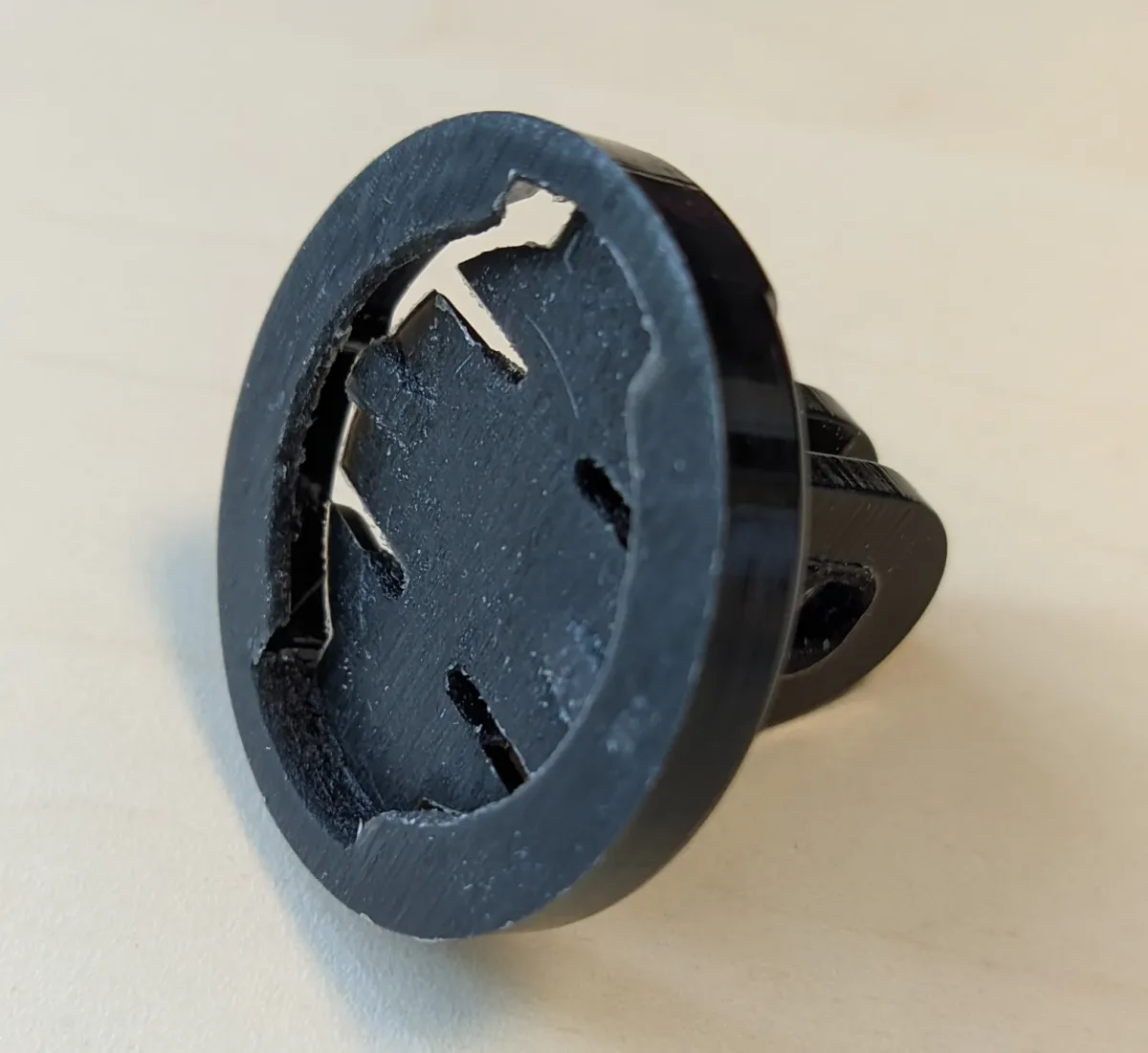 Garmin/Wahoo Quarter-Turn Mount to 2 Prong GoPro Adapter